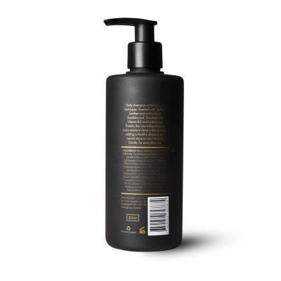 Benjamin Barber Daily Moisturizing Shampoo Saffron & Leather 300ml